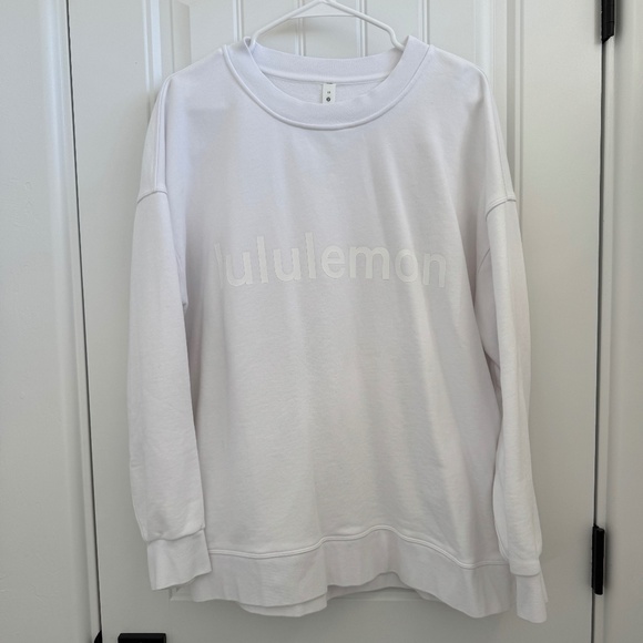 Lululemon / Perfectly Oversized Crew *Graphic / White / Size 10 - Picture 1 of 3